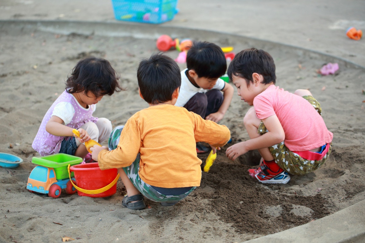 園児でなくとも大丈夫 幼稚園 保育園で遊べる園庭開放を利用しよう ママリ