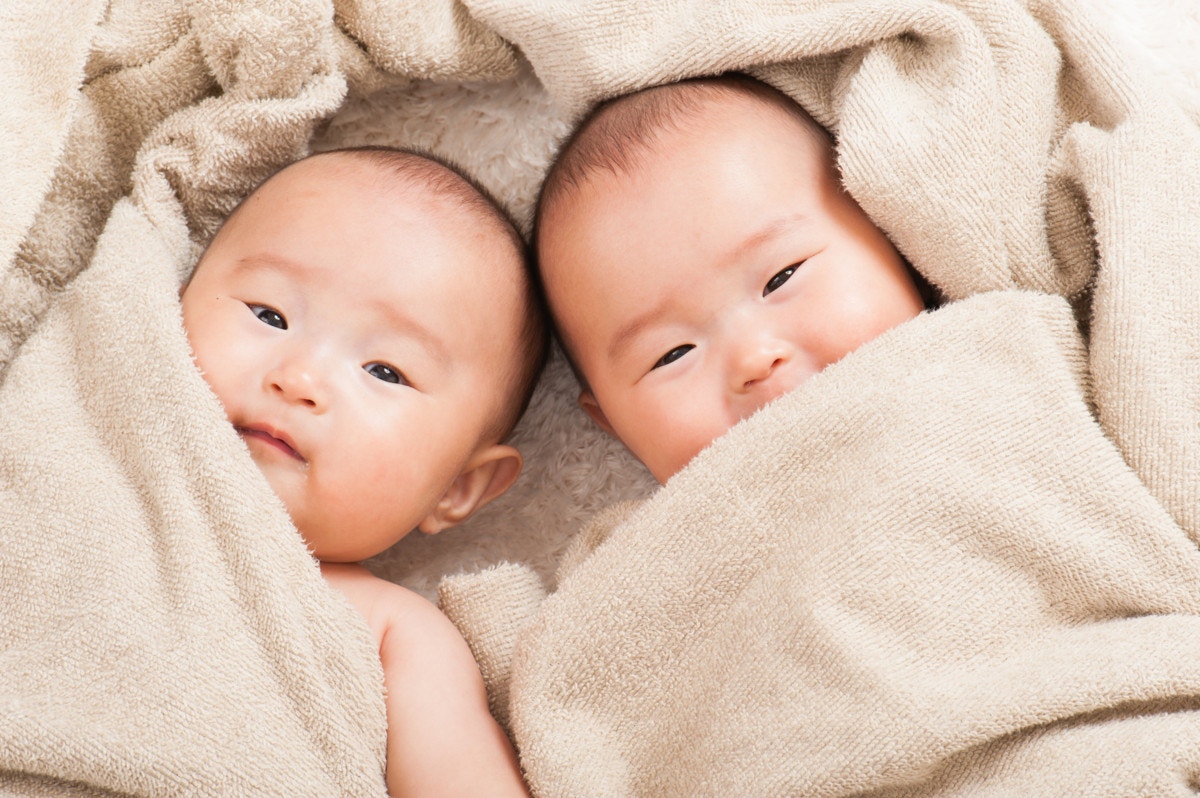 双子の男女の子育ては大変 悩みや体験談あるある10選 ママリ