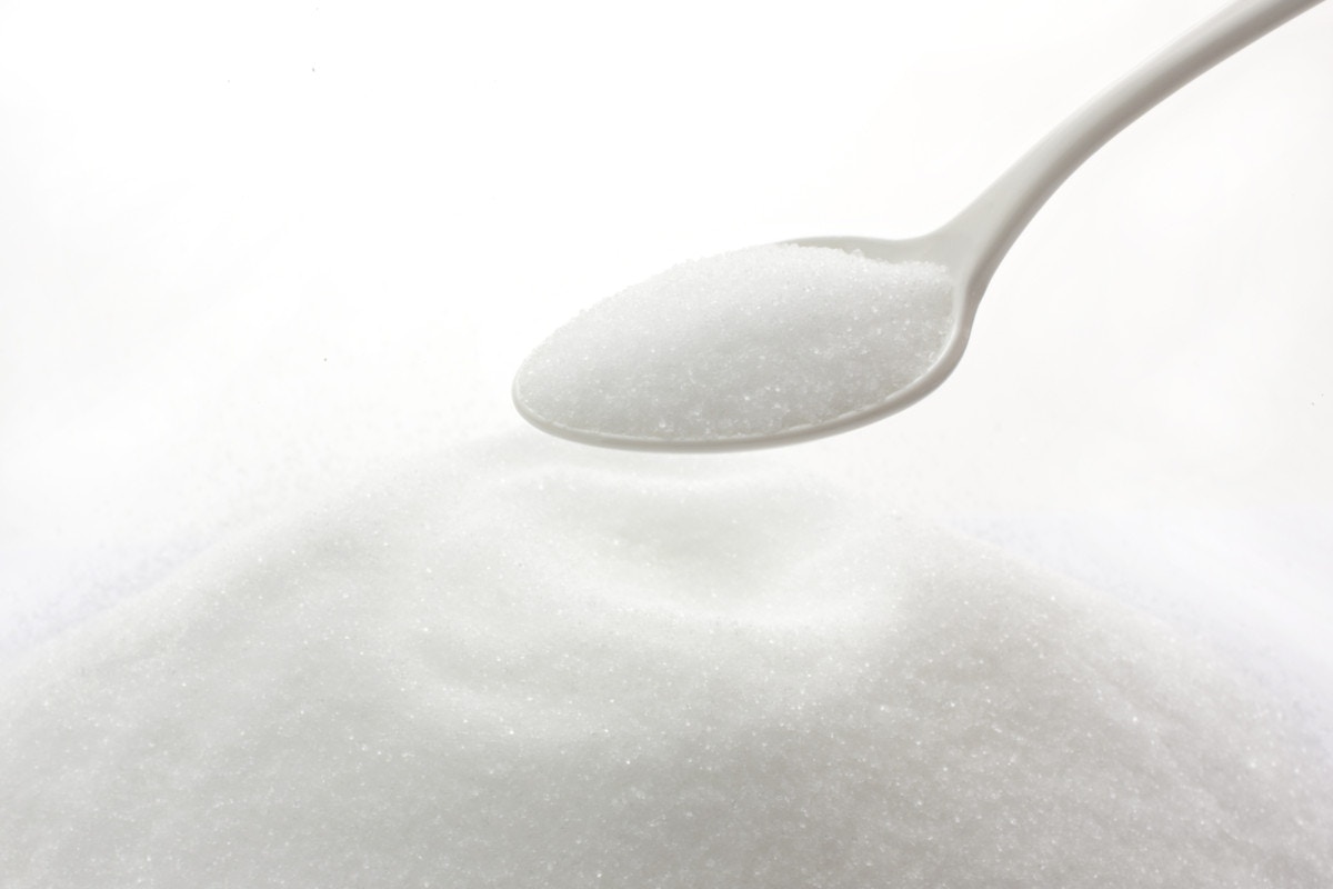 虫歯や肥満だけじゃない 白砂糖が子供の体に与える影響 ママリ