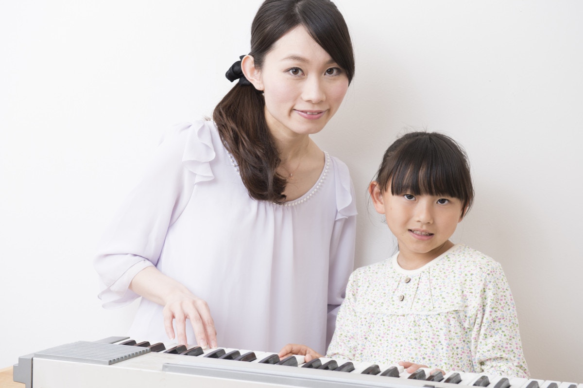 歌や楽器を楽しみながら学ぶ音楽教室 月謝や内容を比較して選ぼう ママリ