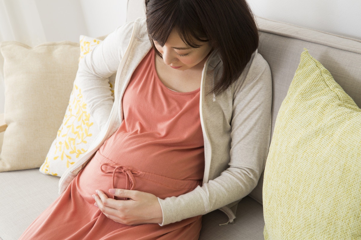 医療監修 妊娠36週目から臨月 胎児は成熟し胎動が減少 妊婦健診は週1回に ママリ