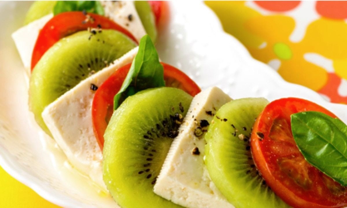 妊娠中に食べたい 葉酸 食物繊維 ビタミンc 栄養たっぷりのスーパーフルーツ ママリ