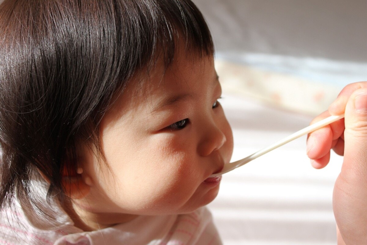 離乳食で豆腐はいつから食べさせる アレルギーなどの注意点や保存方法 ママリ