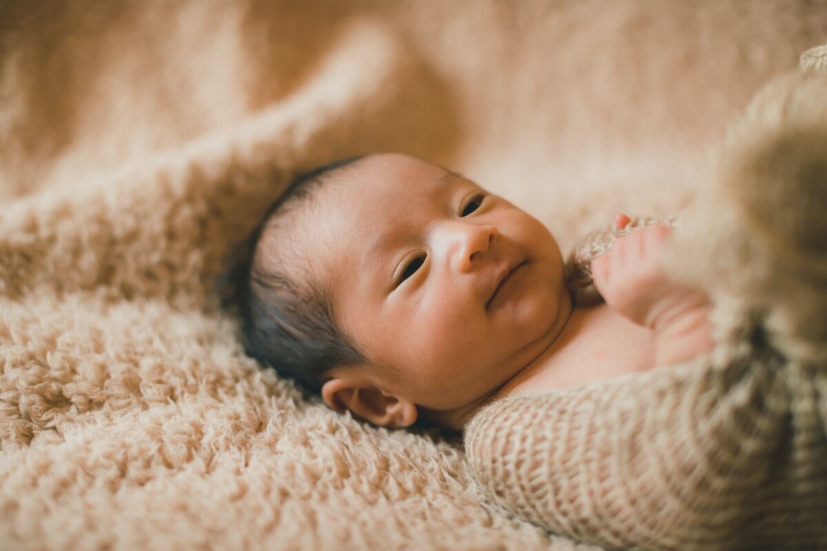 新生児期は近距離が鉄則 成長と共に変わる 赤ちゃんへ声かけのコツ 1歳まで月齢別で紹介 ママリ