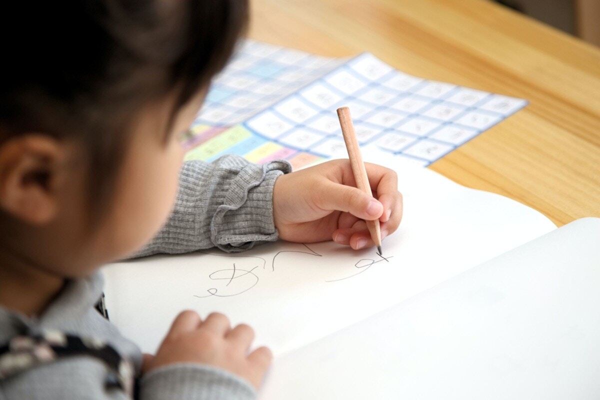 年長でひらがなの読み書きができない おすすめの教え方やドリルは ママリ