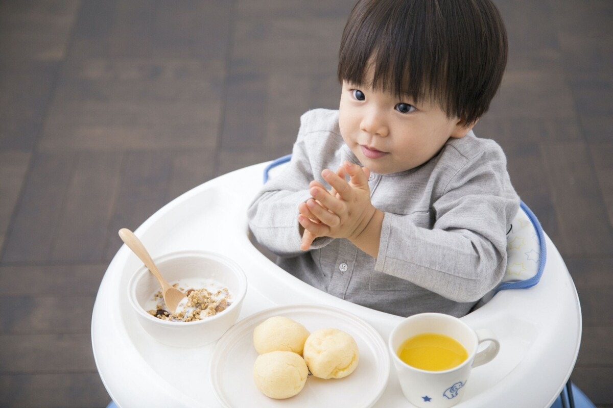 食べないイライラが減る 2歳児の食事時間を楽にするテク5選 ママリ
