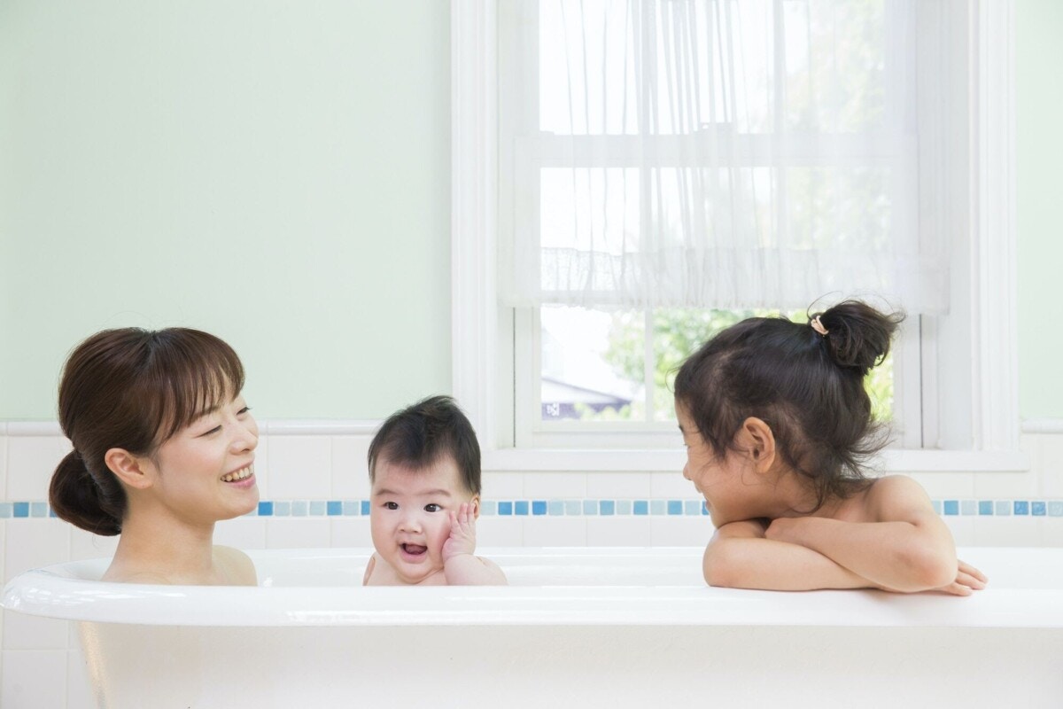 生理中のお風呂をどうしてる 子どもと入る方法やおすすめアイテムを紹介 ママリ