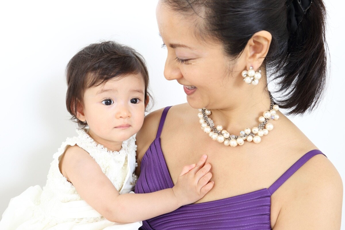 赤ちゃん連れで結婚式参列はok 確認したいポイントと体験談を紹介 ママリ