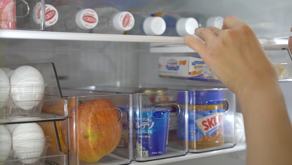 ニトリ】冷蔵庫棚下収納トレーがあれば、すっきり冷蔵庫がかなう