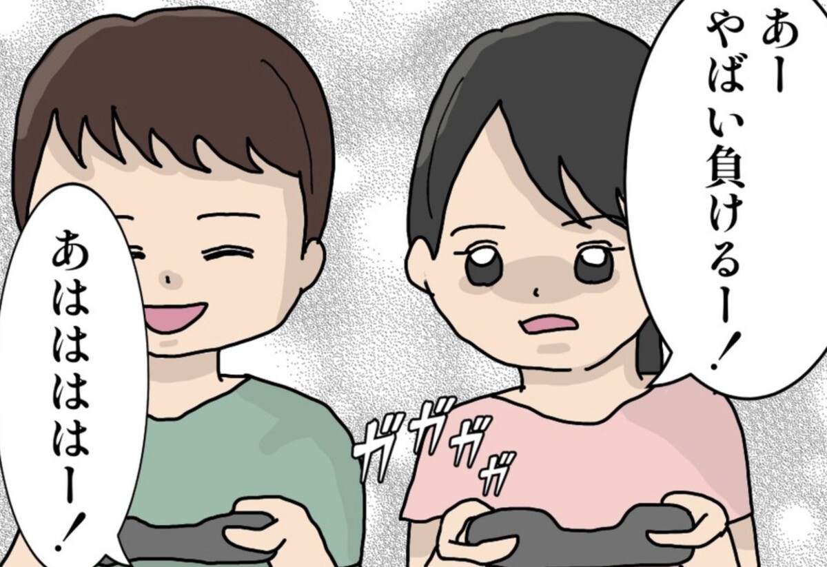 予想外にやんちゃな女の子。ゲームに負けた途端、驚きの行動に