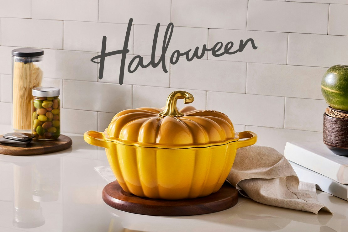 ル・クルーゼのハロウィン限定7種 コウモリやゴースト形の豆皿も [ママリ]