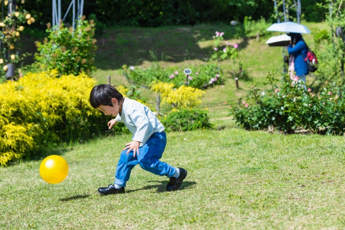 球技ができる都内のおすすめ公園13選！ボール遊びを親子で楽しもう