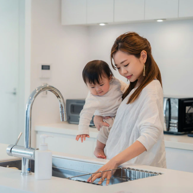 「休みの日もワンオペ…」専業主婦の育児事情、みんなはどうしてる？