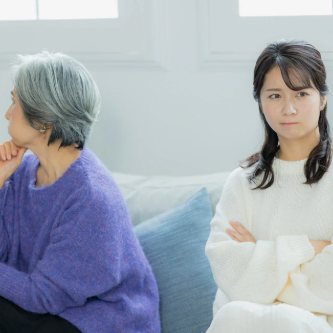 与えられた部屋はリビング＆横で大声…実家のお節介と過干渉で「初めて蕁麻疹が出た」産前産後の限界