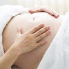 医療監修 妊娠10ヶ月 臨月 の妊婦と胎児の様子 あと少しで出産です ママリ