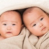 【医療監修】双子の妊娠はいつわかる？双胎妊娠の分類とリスク、分娩方法
