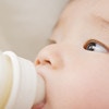 東原亜希驚き！赤ちゃん用の防災グッズに、海外では一般的な液体ミルクが日本では手に入らない…！