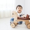 赤ちゃんの歩行器はいつからいつまで使う？使用上のメリットや注意点と選び方