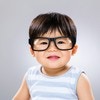 弱視の子が初めてメガネをかけたら…見えたものに2万いいね「絶対によくなる」「眼鏡で新しい生活」