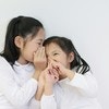 【4万いいね】「うっそ……」肩出しTシャツを着た5歳“褒め天才の姉”の金言でニッコニコ「優しい」