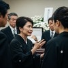 義父の葬儀中…衝撃告白！「あんたの結婚、反対だった」義母の叫びに凍りつく｜モンスター義母と絶縁したい！#2