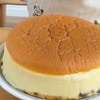 かわいすぎ注意！チーズケーキを前に耐える“2歳児の全力の我慢”に8900いいね