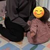 【育児楽しそう】パーカーのひもをギューッと引くと…→母子の日常に4万いいね「ずっといない、いない」