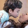 "自分時間ゼロ"でLINEも打てない！働くママを悩ませる「上の子の過度な甘え」の正体