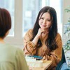 職場の年上社員に「髪の毛痛みすぎじゃない？」…マウント気質な妹の言動にうんざり！