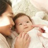 1歳息子に寝たふりをしたら→頬に“もちっ♡”幸せタイムに1万いいね「かわいすぎ」「ご褒美…ご褒美…」