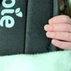 病院行きを察した？赤ちゃんとは思えない【哀愁ただよう表情】に7千いいね「かわいい」「わかってますね」