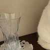 置物だと思われた猫がこちらです→存在感が完璧すぎる姿に15万いいね「上品な佇まいで」「まさに置き物」