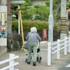 保育園の駐車場をウロウロするおばあさん…理由に6万いいね「むっちゃほっこり」「幸せに長生きして」