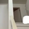 【謎の体勢】猫の新作ポーズがクセ強すぎる件に43万いいね「かわいいです！！」「ぬいぐるみかと」
