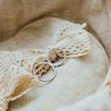 妊娠したら結婚指輪はいつ外す？むくみや緊急時に備えるママたちのリアルなタイミング