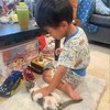 「一緒にいられるよ！」4歳息子と弟猫の絆に1.6万いいね「何このかわいい世界」「心が癒されます」