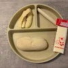 1歳半の自宅保育を乗り切る”限界飯”→白すぎるリアルな朝食に2900いいね「全く同じ」「十分素晴らしい」