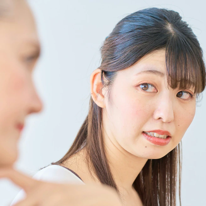 「女系だもんね」「上手いこと産んだね」2人目も女の子で義母たちに残念がられるママのモヤッ