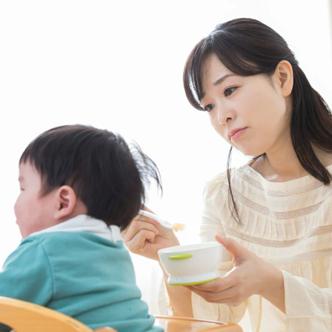 「栄養は考えないのか」偏食の3歳にケチャップご飯を作ったら祖父から怒号…ママの本音は