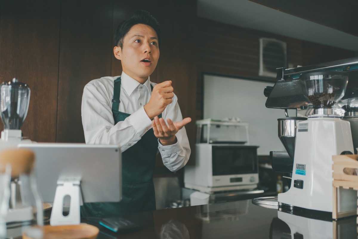 【残業代目当てでダラダラ作業】ヤバいパートが働き者に？→店長考案の驚くべき改革｜残業代がほしい同僚