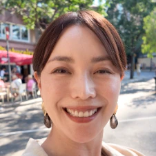 46歳・蛯原友里の家族旅行に密着 夫ILMARIが撮った素顔と子どもたちとの時間