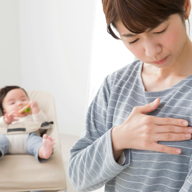 授乳のたびに涙「本当にやめていいの？」産後1か月で乳腺炎2回、誰にも相談できず抱え込む胸のうち