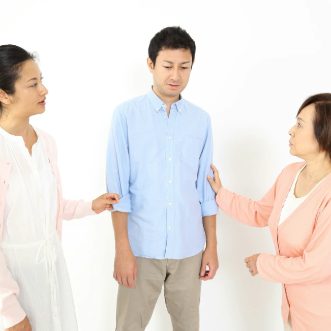 「私より夫のことに詳しい義母」会話に入れず困惑→40歳手前の息子に説教を続ける親子関係に先輩ママたちが放った本音
