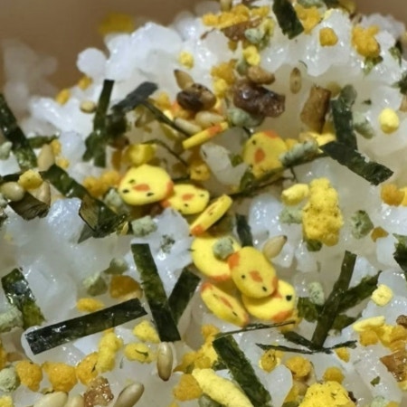 【10万いいね】1歳児ママが『箱買いしたい』と大絶賛！かわいすぎるふりかけ「明日探しに行きます」