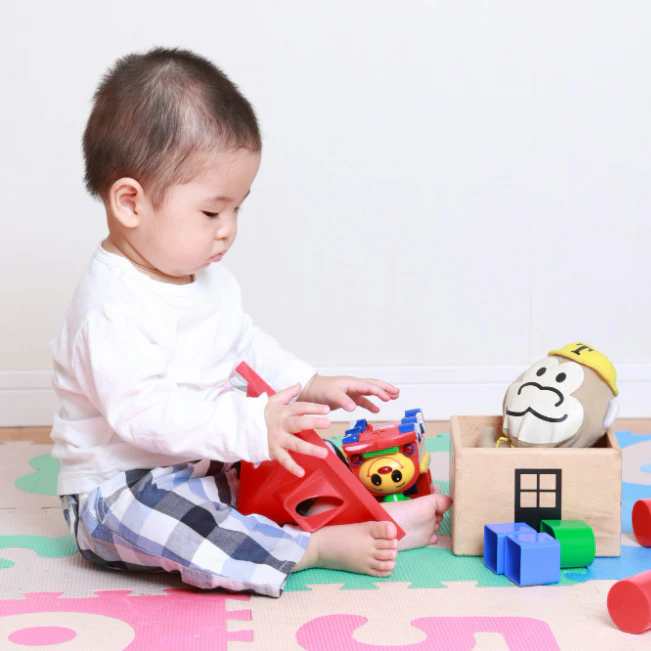 「放っておくことがよくあります」自宅保育に悩むママへ。先輩ママたちのリアルな乗り越え方