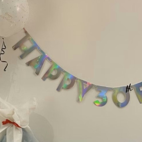 『5分間リビングから出て』⇒妻の誕生日、渾身のサプライズを企画した夫に10万いいね「センス良すぎ」