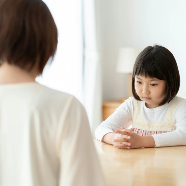 「本当にずっと喋ってる」上の子ばかり叱ってしまう2人育児、自己嫌悪の抜け出し方