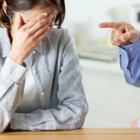 DV夫の支配から逃れたい！夫からの搾取の始まり｜メルレがバレて離婚騒動になった話