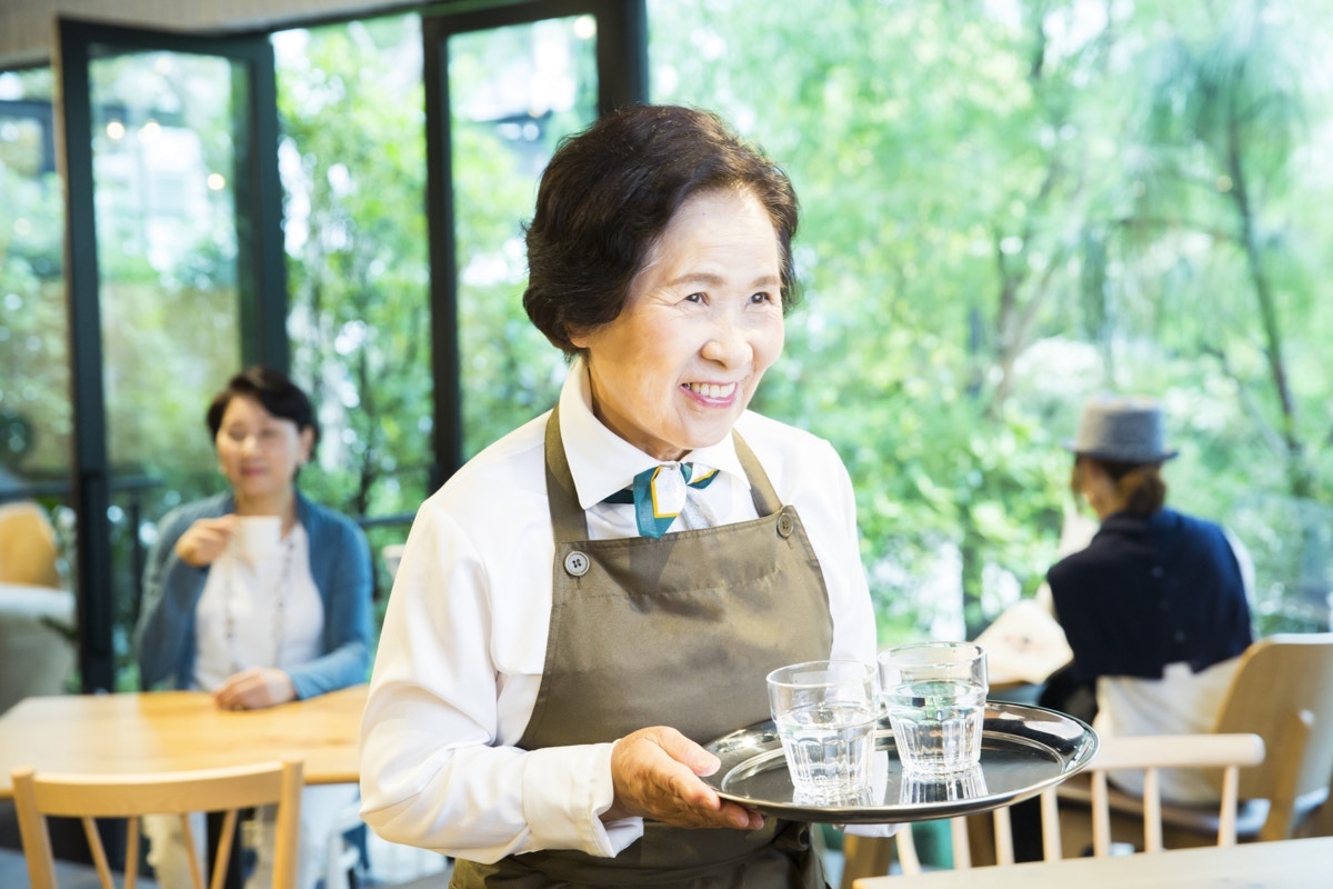 「気に入らないです」同僚が店長に【残業目当ておばさん】を報告→想定外の状況に｜残業代がほしい同僚