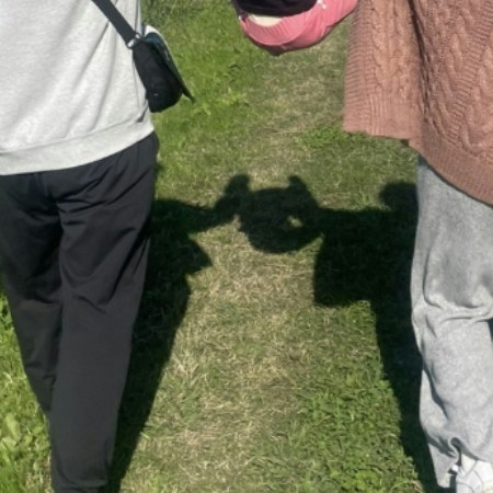 「昔よくやってもらった」子ども撮影の家族写真に、温かい思い出が蘇る【1万いいね】